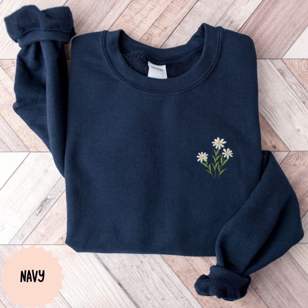 Embroidered Floral Daisy Sweatshirt - Image 1